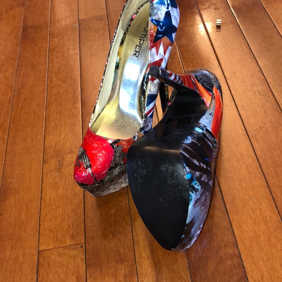 Heels - Picture 3 of 3